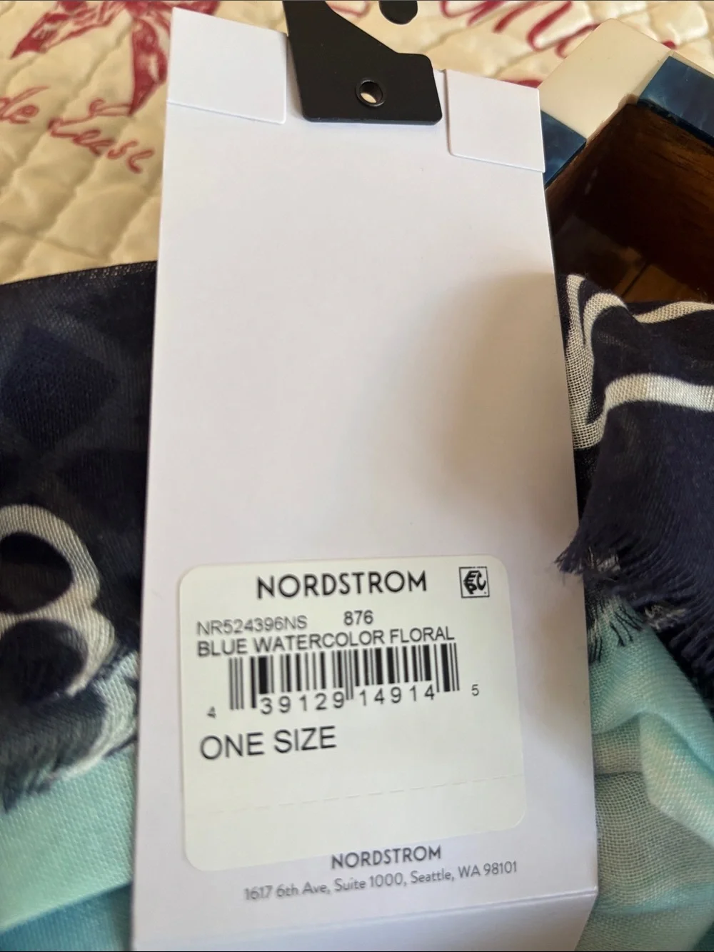 NWT Nordstrom Navy/Aqua/White Botanical Abstract Motif Women's Scarf/Pareo
